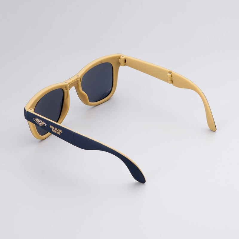 China Customized Folding Sunglasses With Logo 