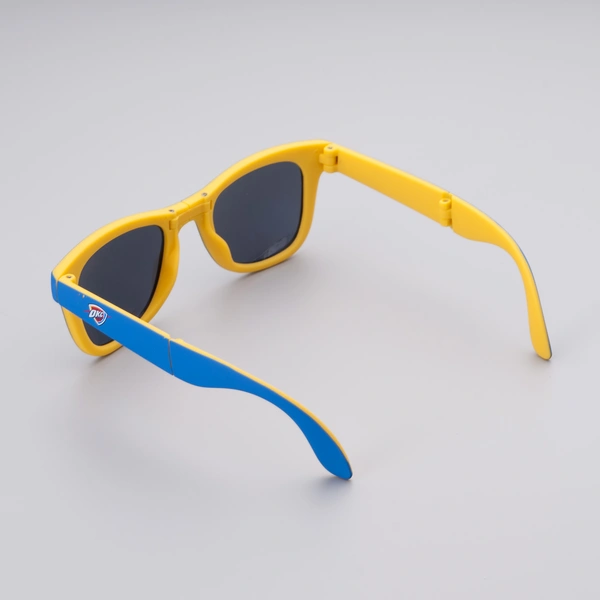 China Customized Folding Sunglasses With Logo 