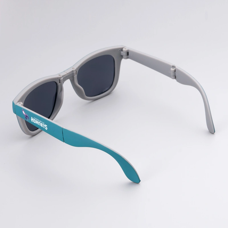 China Customized Folding Sunglasses With Logo 