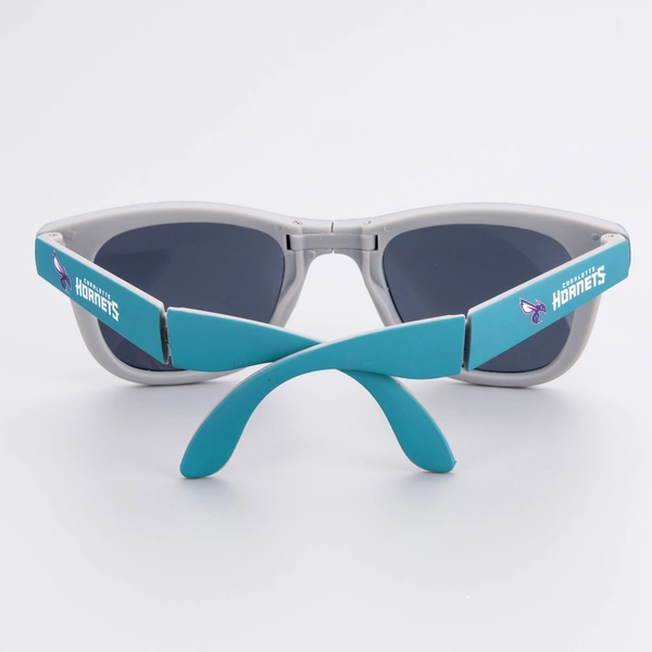 China Customized Folding Sunglasses With Logo 