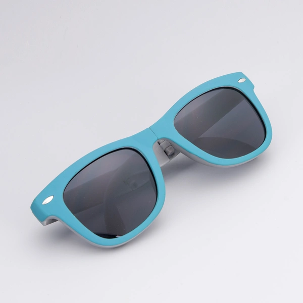 China Customized Folding Sunglasses With Logo 