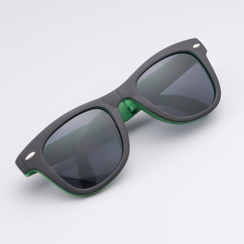 China Customized Folding Sunglasses With Logo 