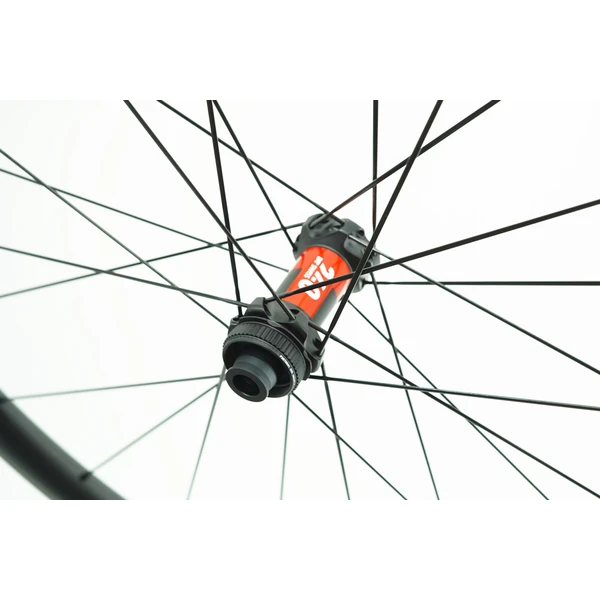 dt240 oem 700c roue gravel et cyclocross caron