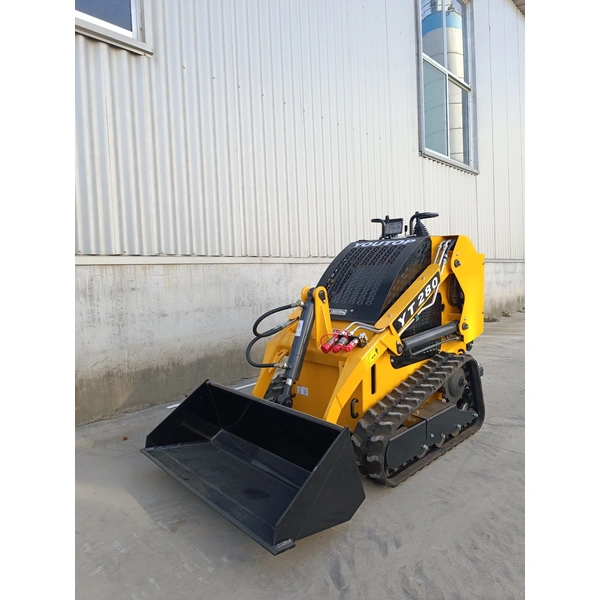YT380 skid steer loader with gasoline engine