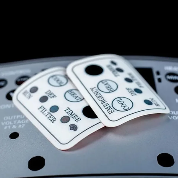 étiquettes d'équipement personnalisées – durables et résistantes