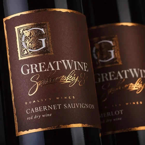 étiquettes de vin personnalisées – texturées, en aluminium, UV et plus d'options disponibles