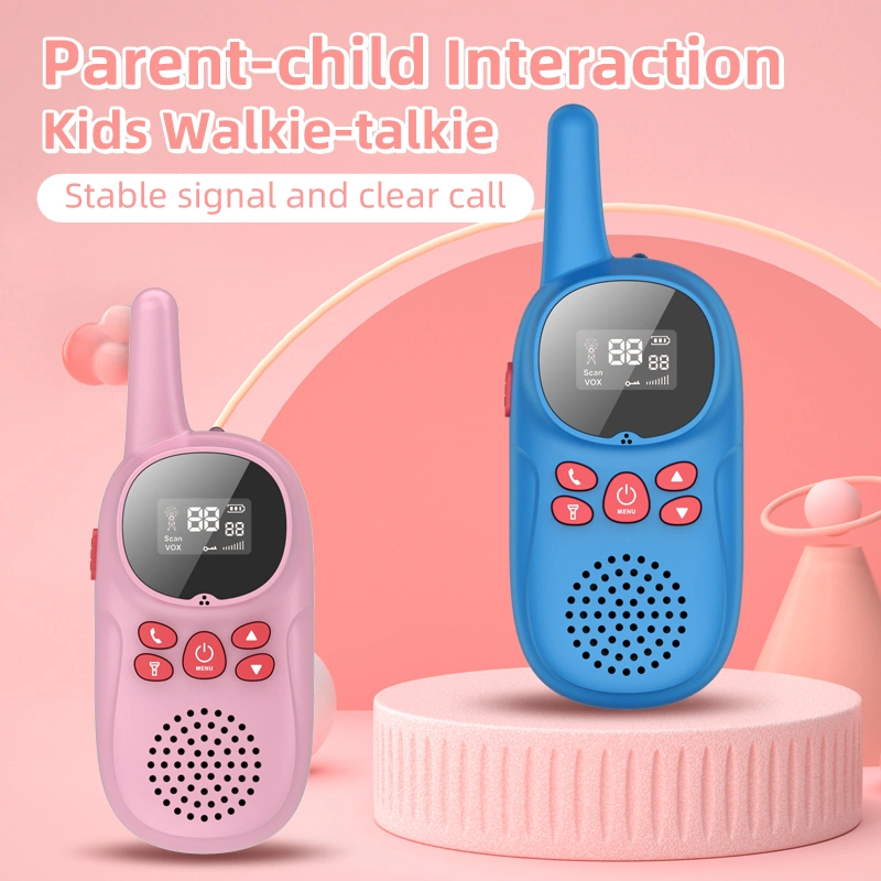 1.5 inch LED light 4*AAA dry battery 3km walkie talkie for kids